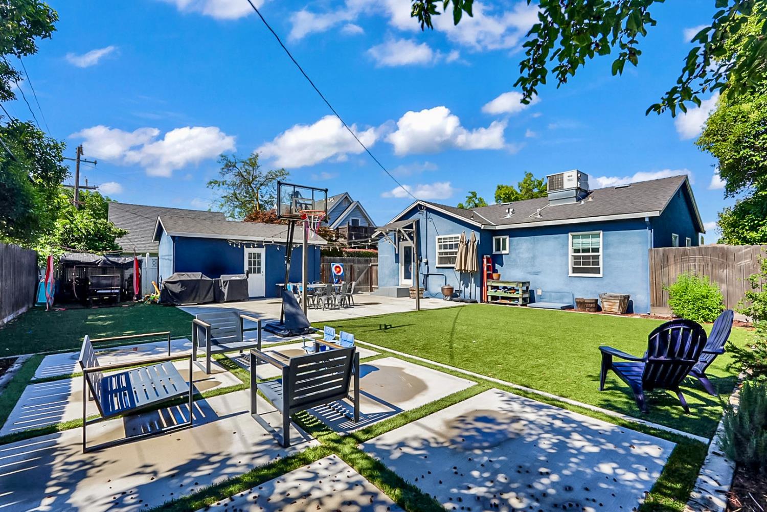 1820 Orchard Ln, Merced, CA 93540