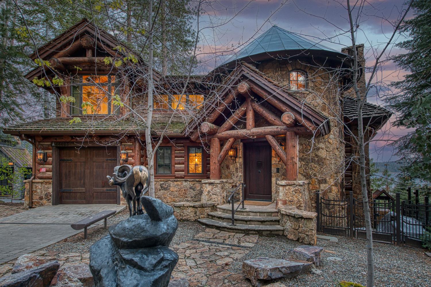 44483 Lakeview Ave, Shaver Lake, CA 93664