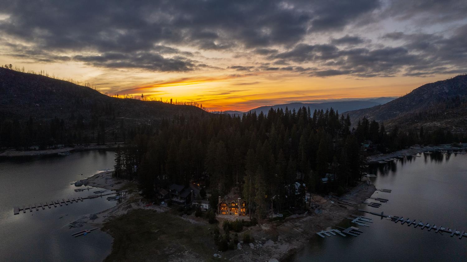 44483 Lakeview Ave, Shaver Lake, CA 93664