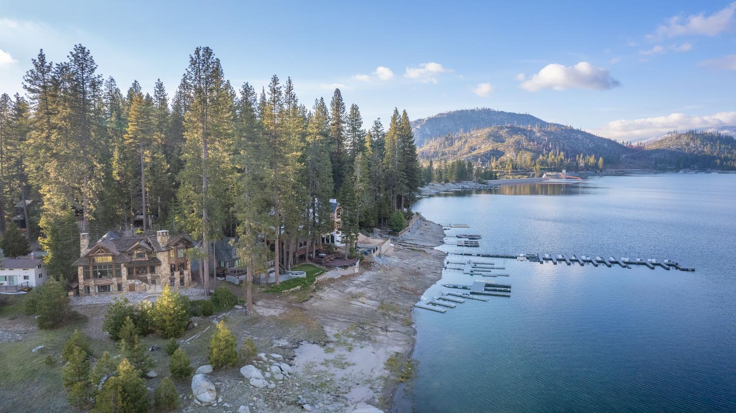 44483 Lakeview Ave, Shaver Lake, CA 93664