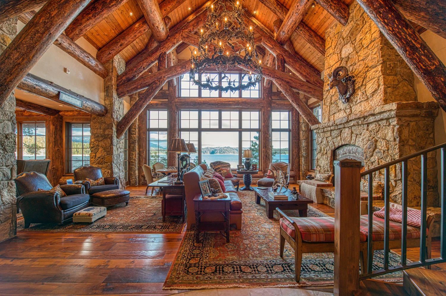 44483 Lakeview Ave, Shaver Lake, CA 93664