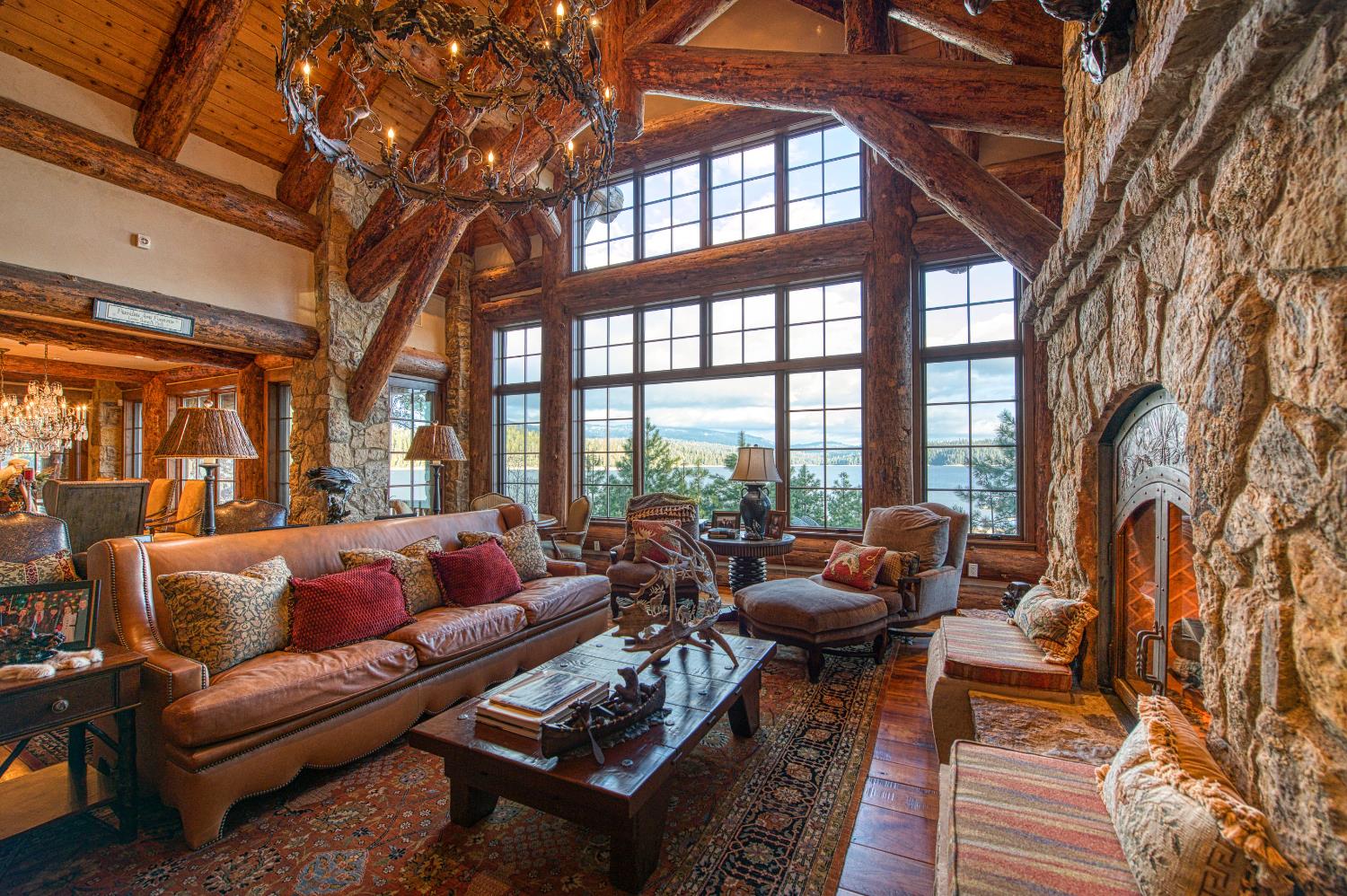 44483 Lakeview Ave, Shaver Lake, CA 93664