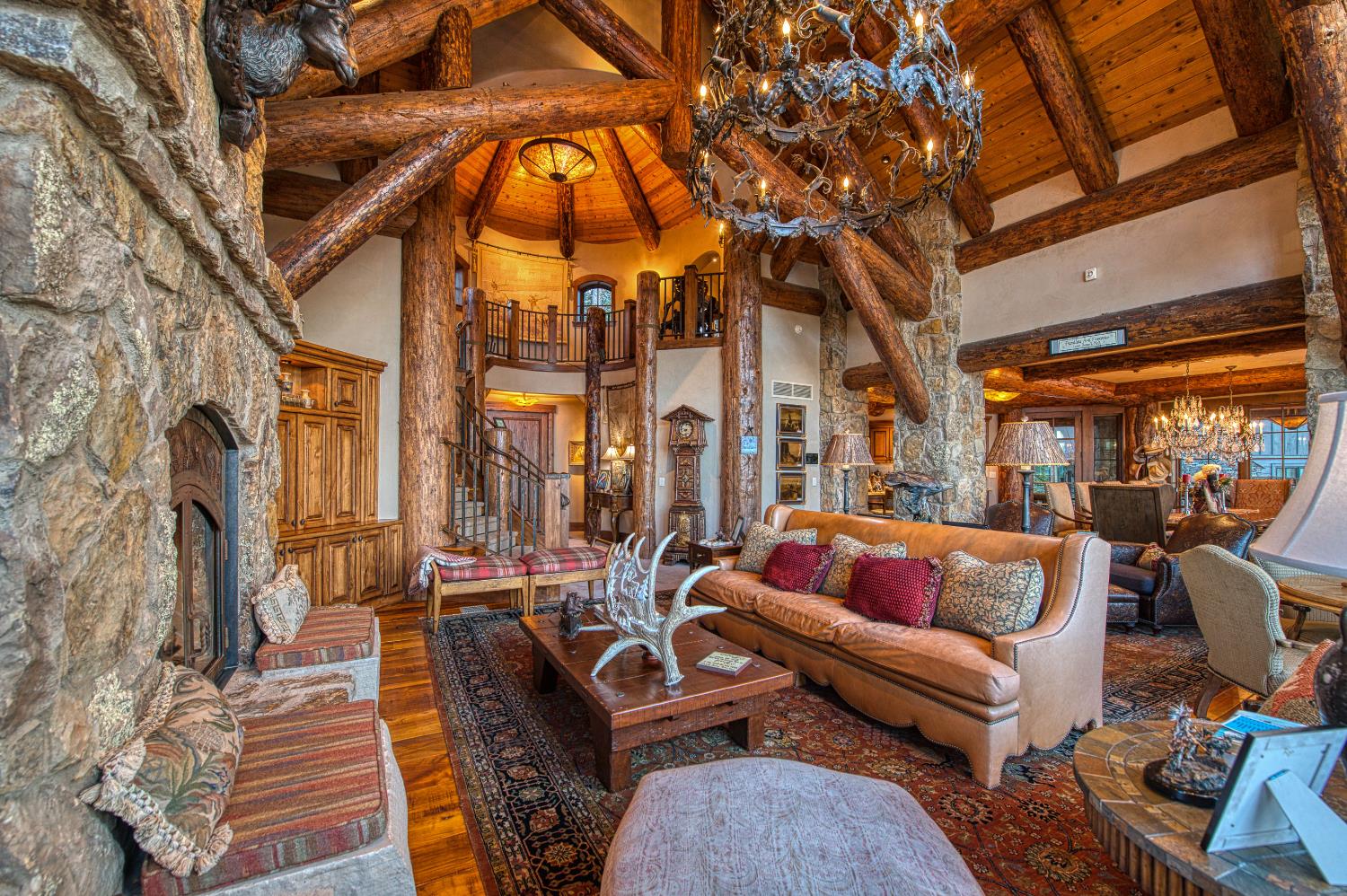 44483 Lakeview Ave, Shaver Lake, CA 93664