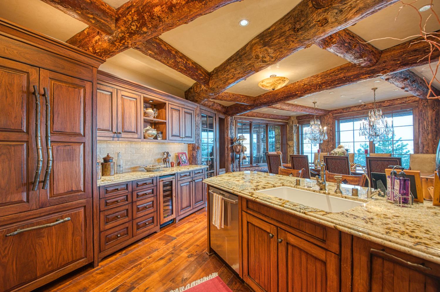 44483 Lakeview Ave, Shaver Lake, CA 93664