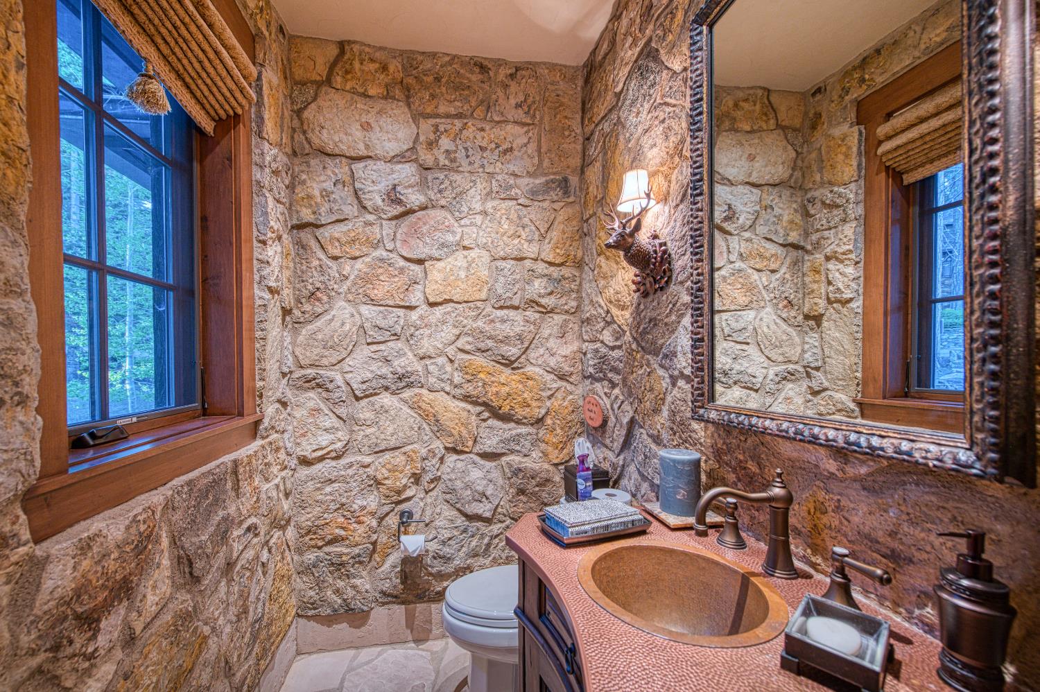 44483 Lakeview Ave, Shaver Lake, CA 93664