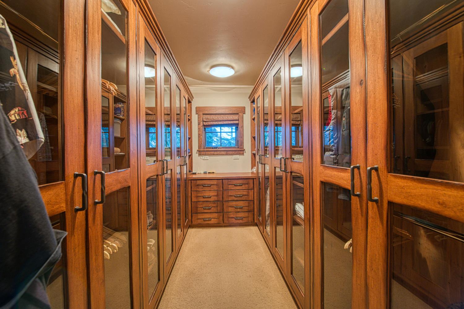 44483 Lakeview Ave, Shaver Lake, CA 93664