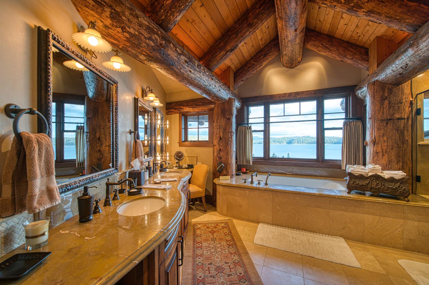 44483 Lakeview Ave, Shaver Lake, CA 93664