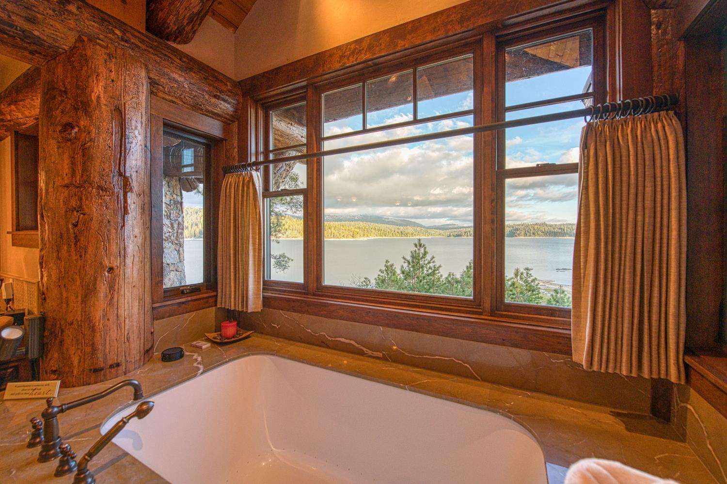 44483 Lakeview Ave, Shaver Lake, CA 93664