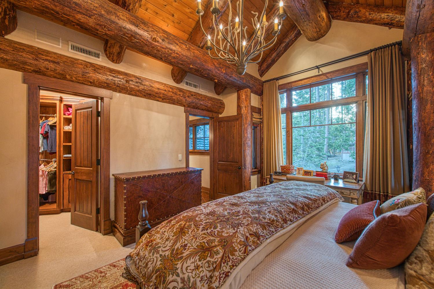 44483 Lakeview Ave, Shaver Lake, CA 93664