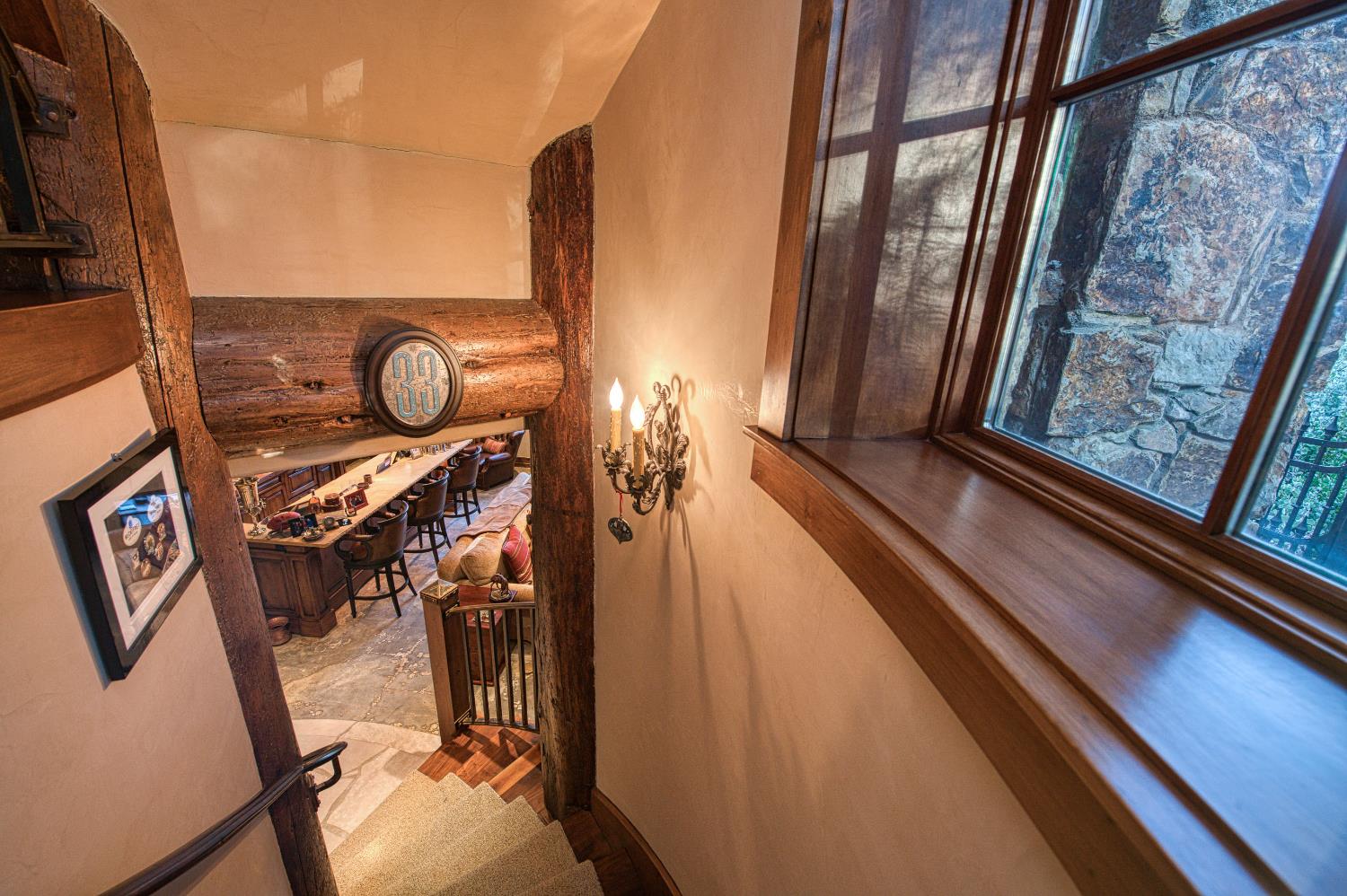 44483 Lakeview Ave, Shaver Lake, CA 93664