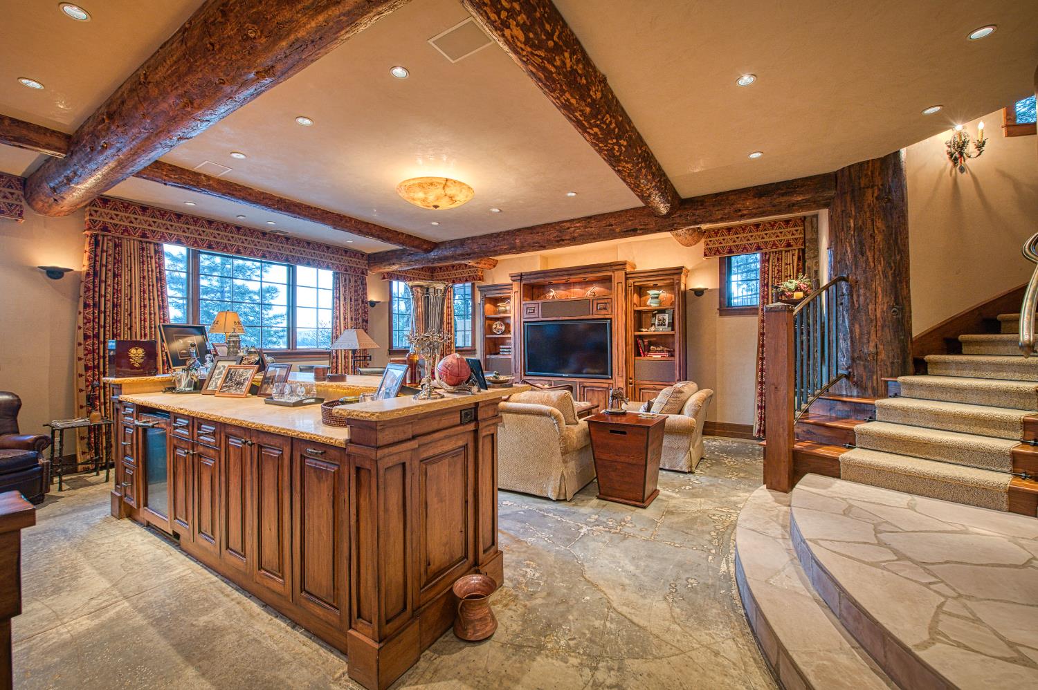 44483 Lakeview Ave, Shaver Lake, CA 93664