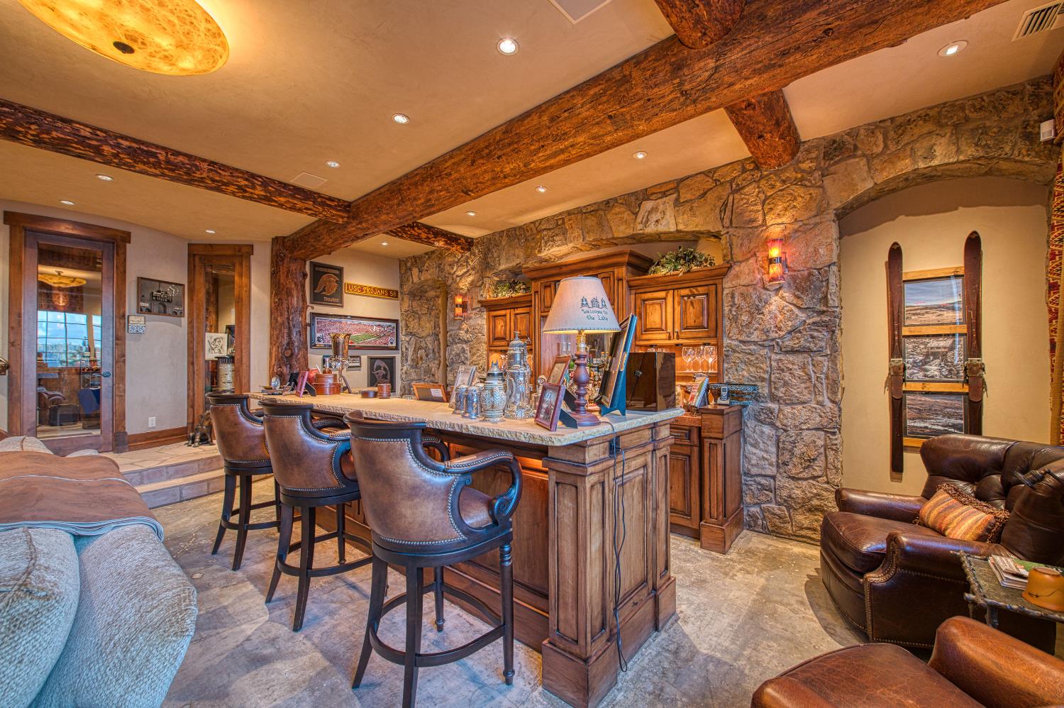 44483 Lakeview Ave, Shaver Lake, CA 93664