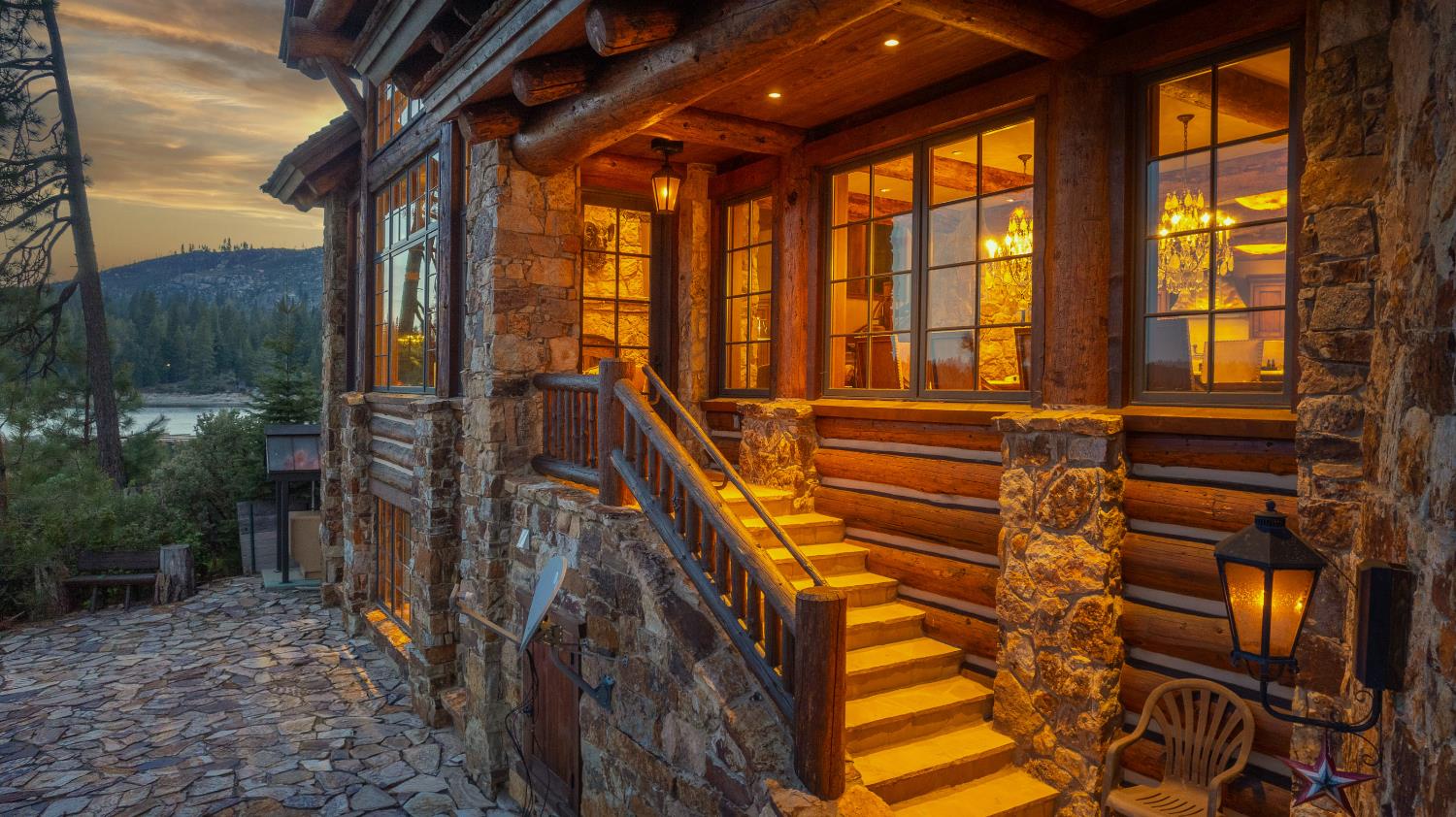 44483 Lakeview Ave, Shaver Lake, CA 93664