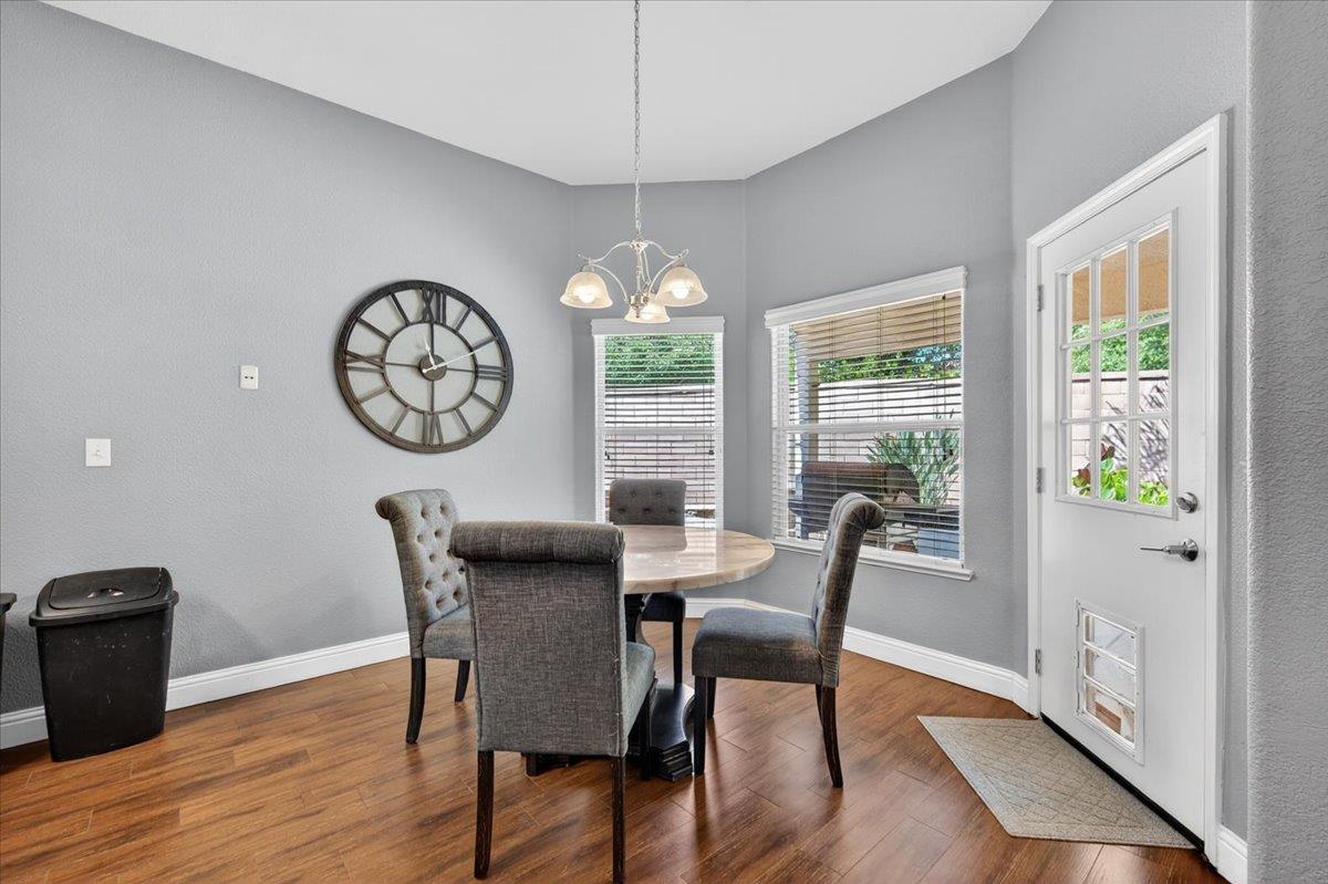 1994 N Cherry Ln, Clovis, CA 93619