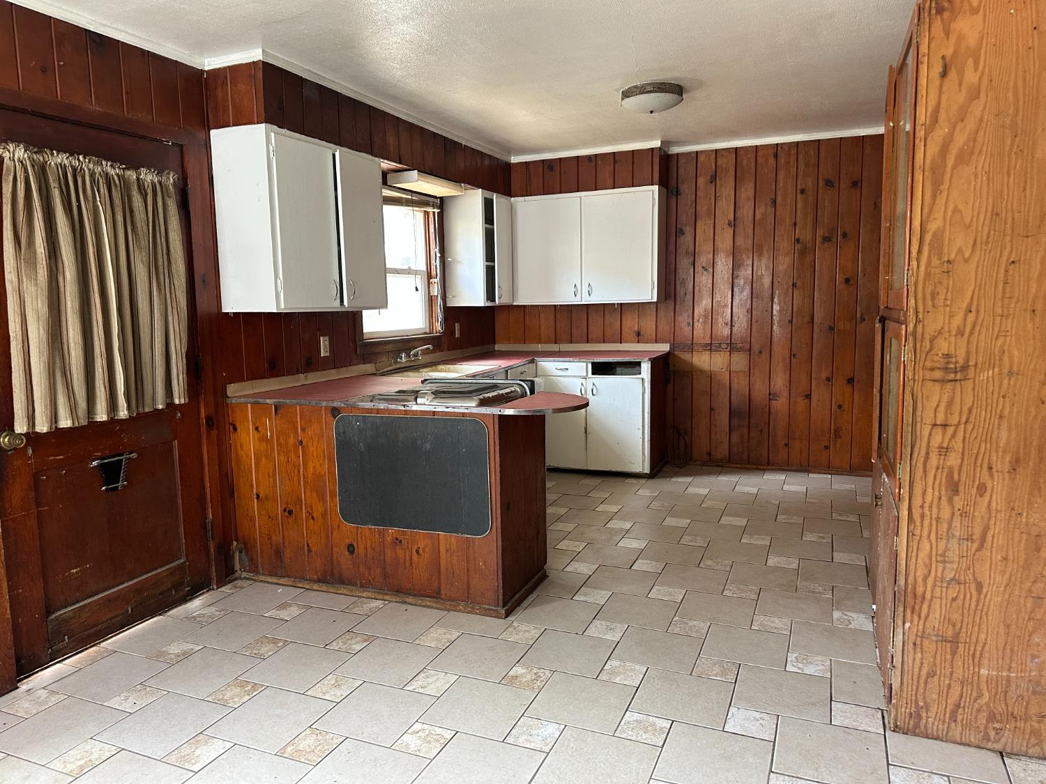 19637 E American Ave, Reedley, CA 93654