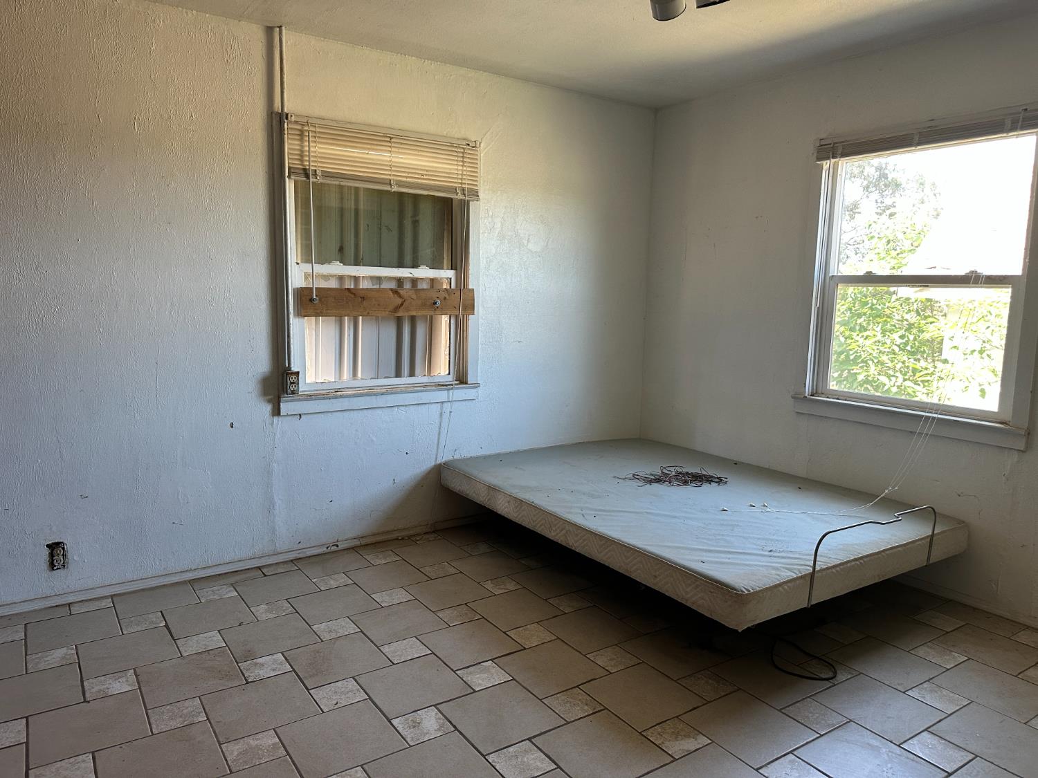 19637 E American Ave, Reedley, CA 93654