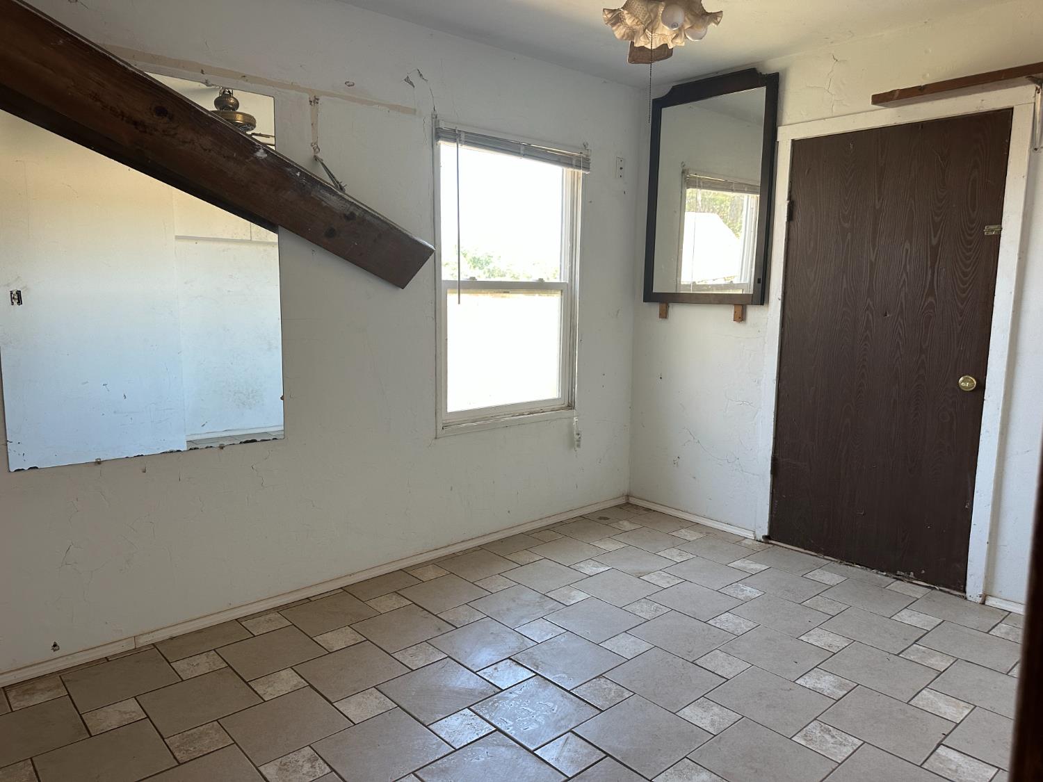 19637 E American Ave, Reedley, CA 93654