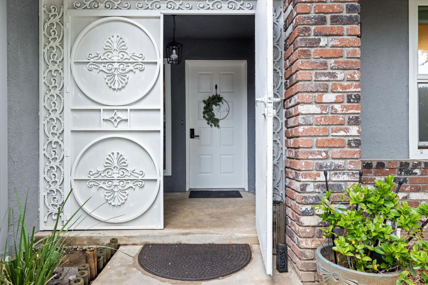 4091 N Katy Ave, Fresno, CA 93722