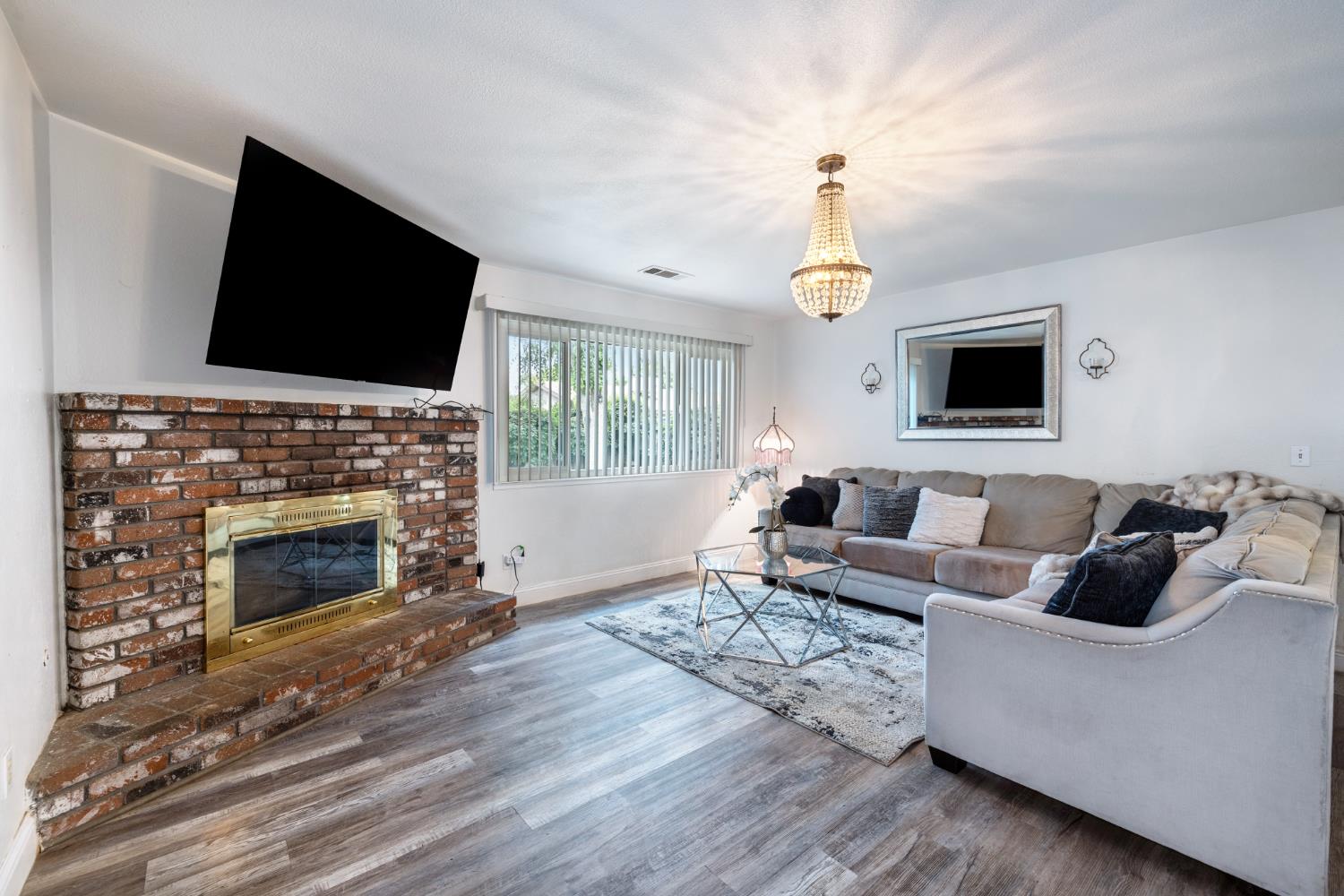 4091 N Katy Ave, Fresno, CA 93722