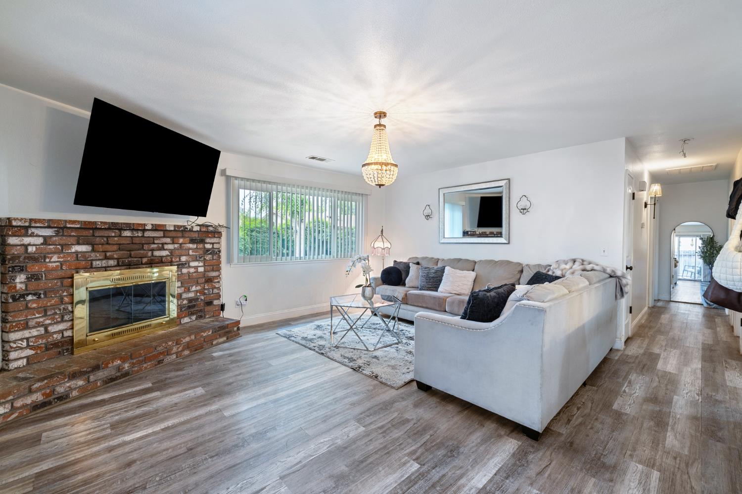 4091 N Katy Ave, Fresno, CA 93722