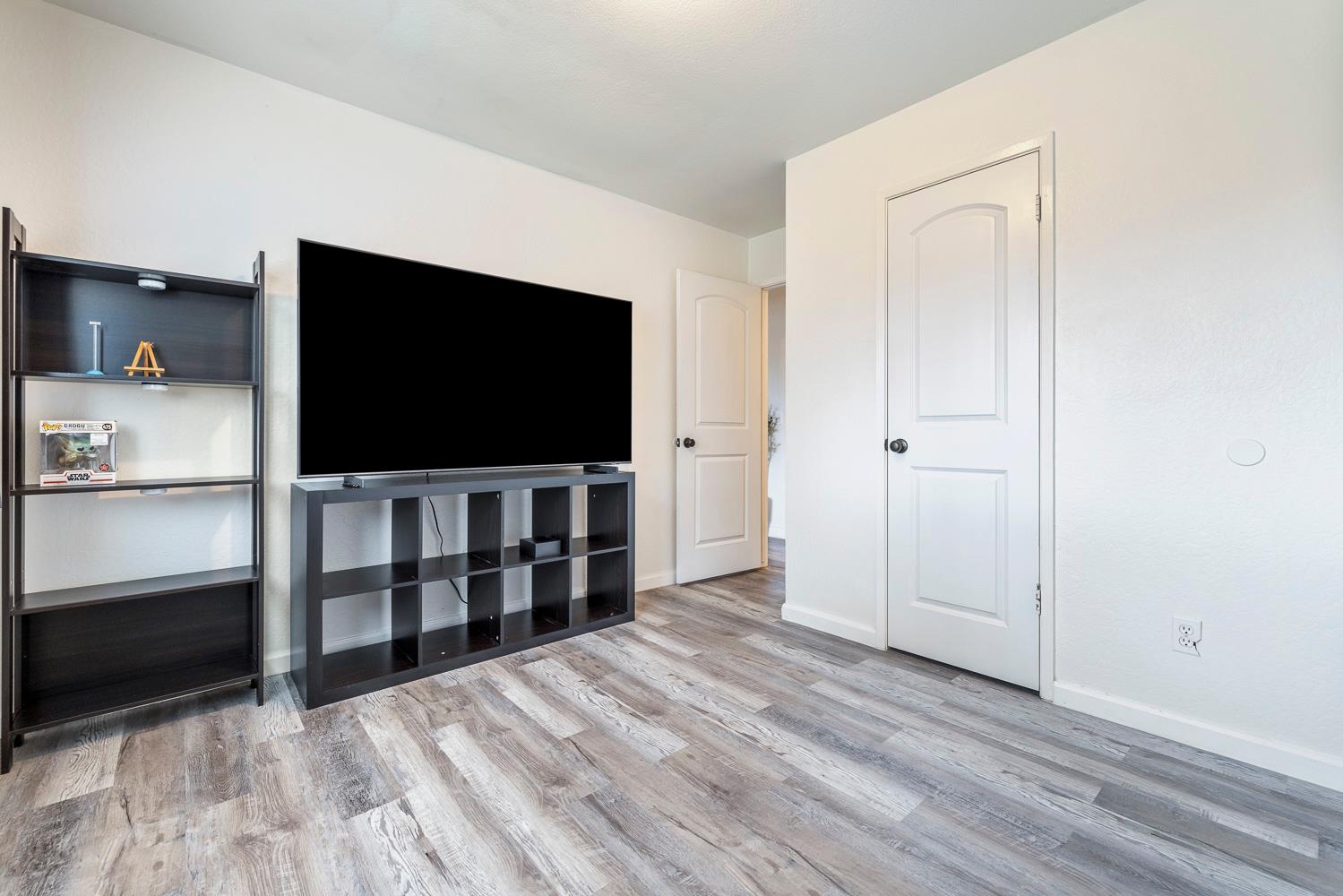 4091 N Katy Ave, Fresno, CA 93722