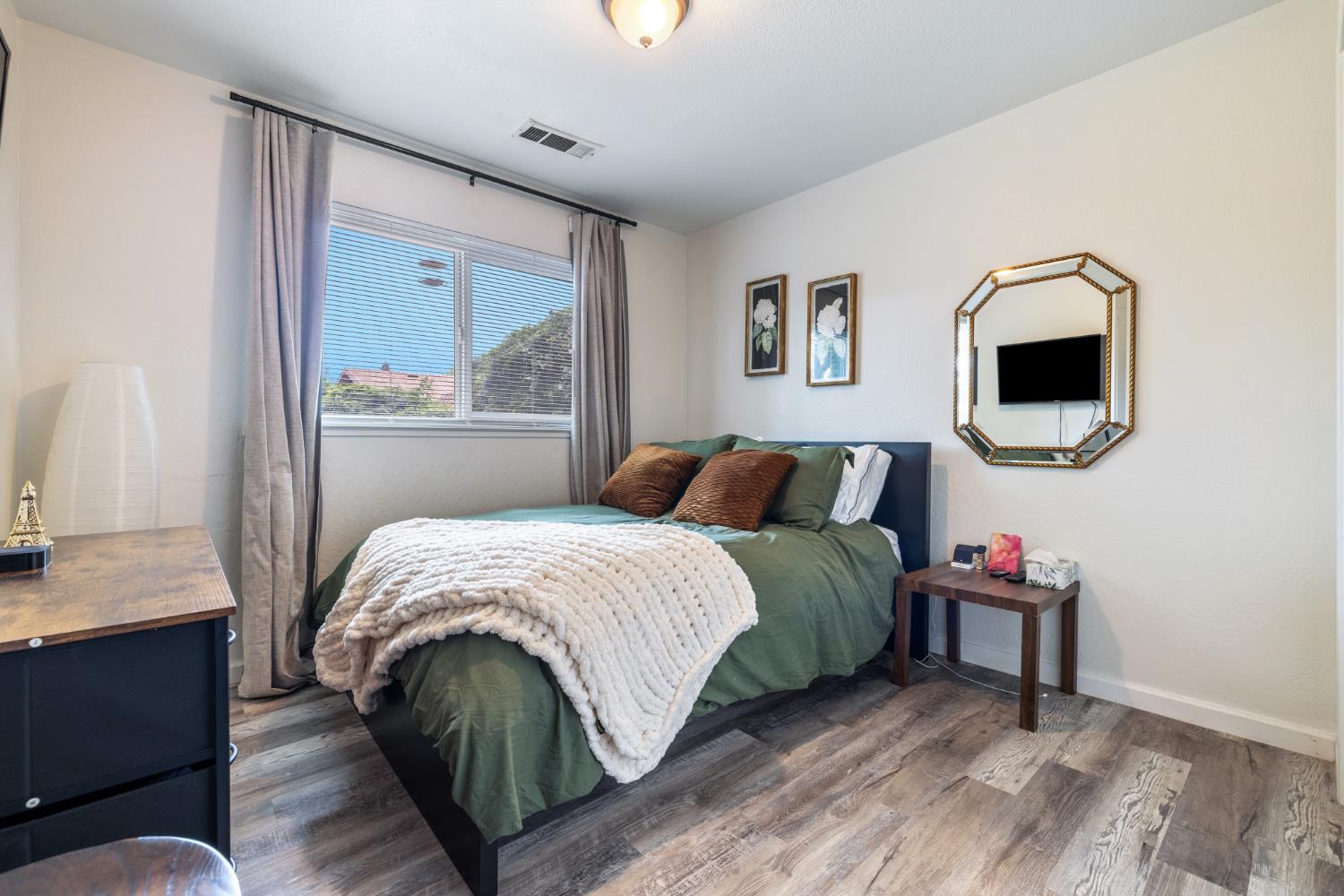 4091 N Katy Ave, Fresno, CA 93722