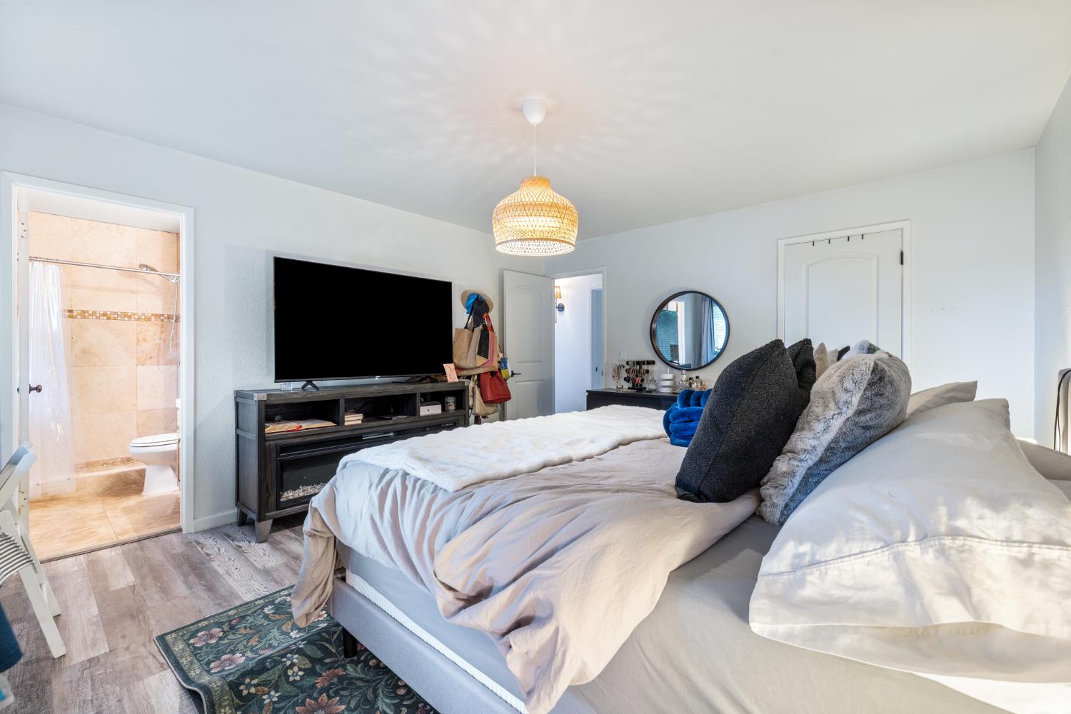 4091 N Katy Ave, Fresno, CA 93722