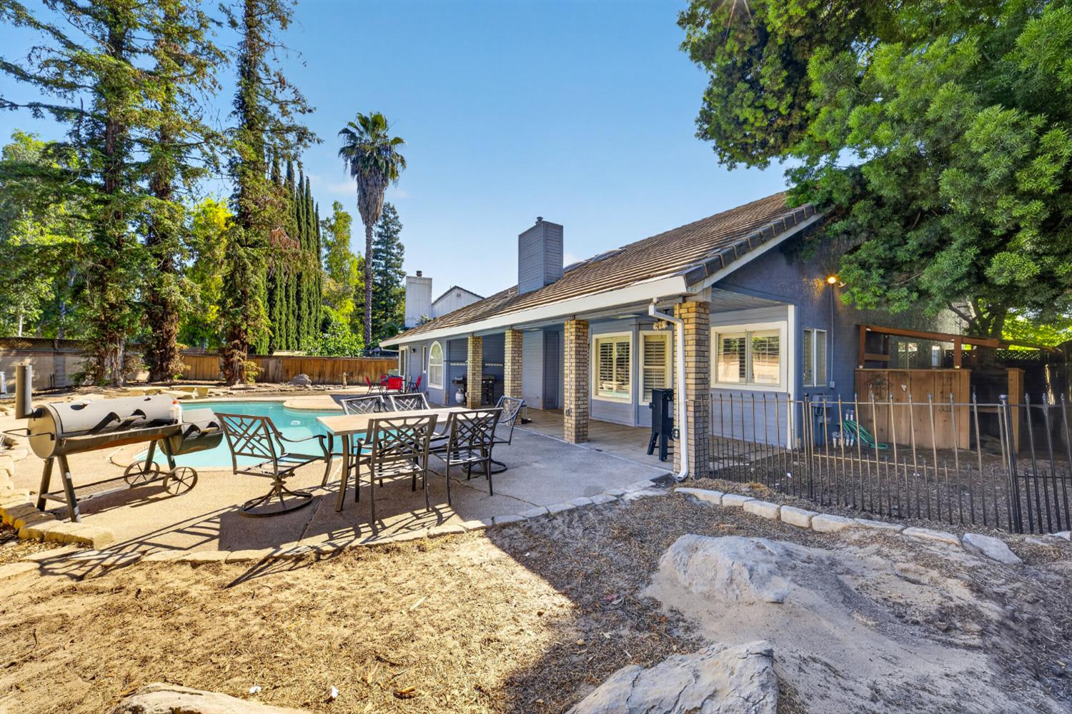 1120 Paseo Verde Dr, Merced, CA 95348