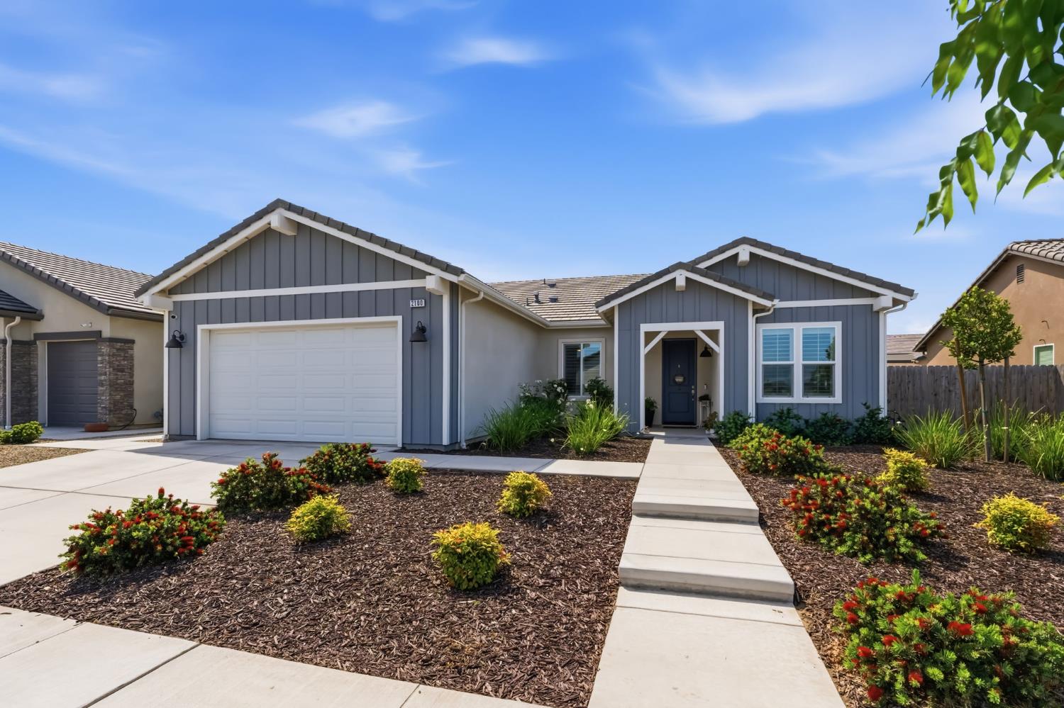 2100 Azalea St, Kingsburg, CA 93631