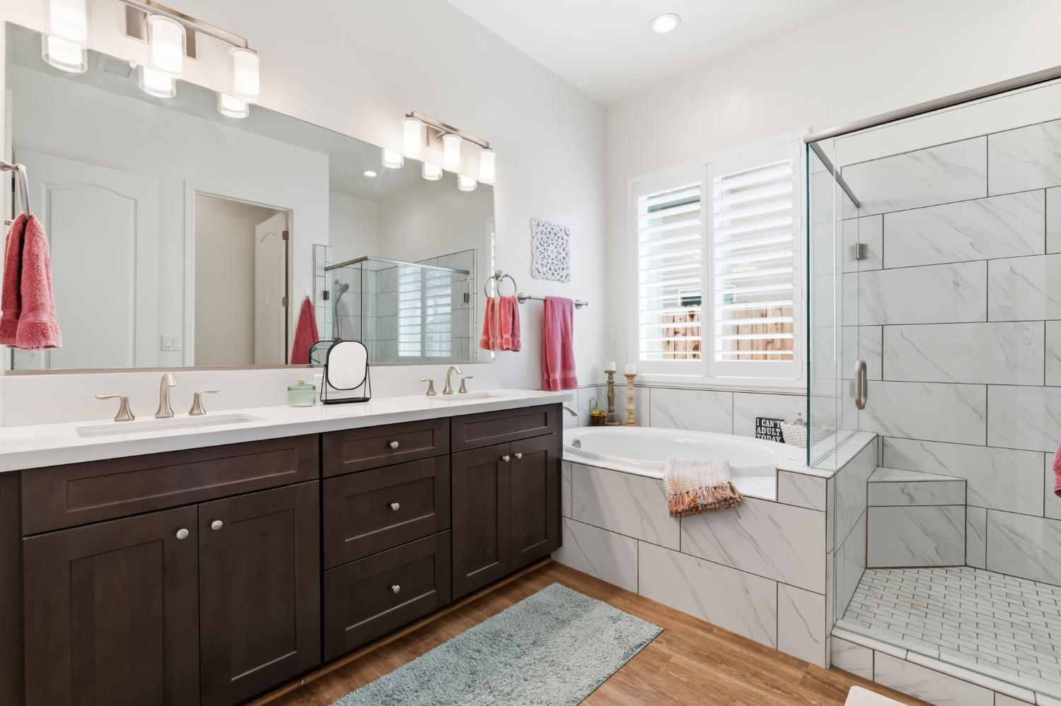 2100 Azalea St, Kingsburg, CA 93631