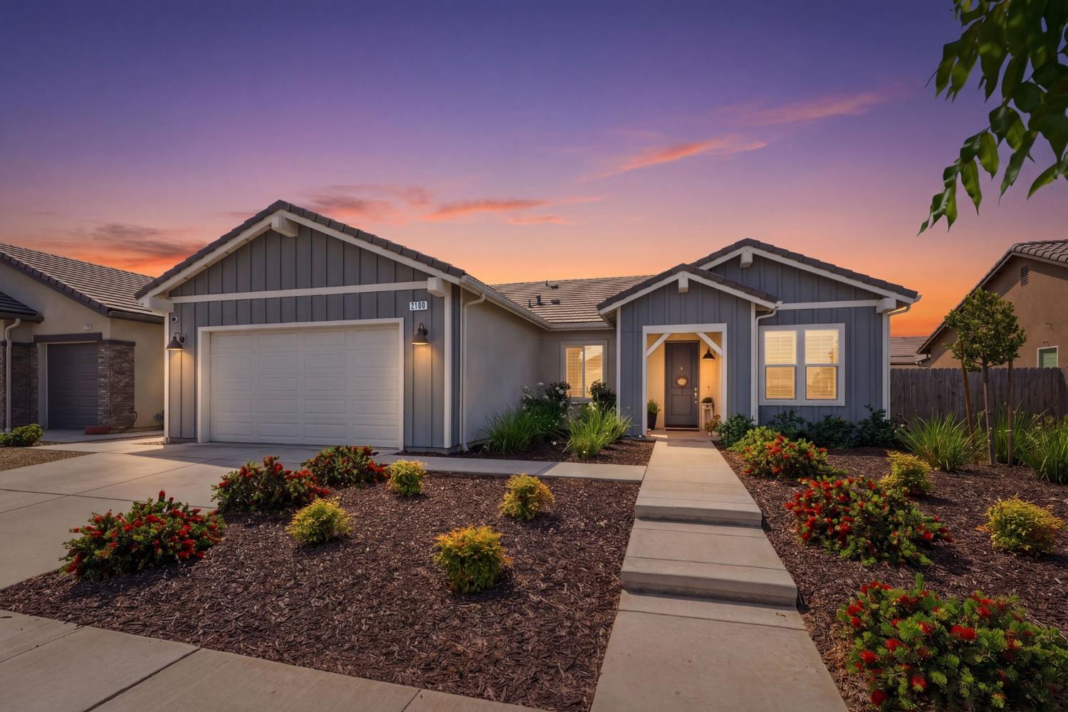 2100 Azalea St, Kingsburg, CA 93631