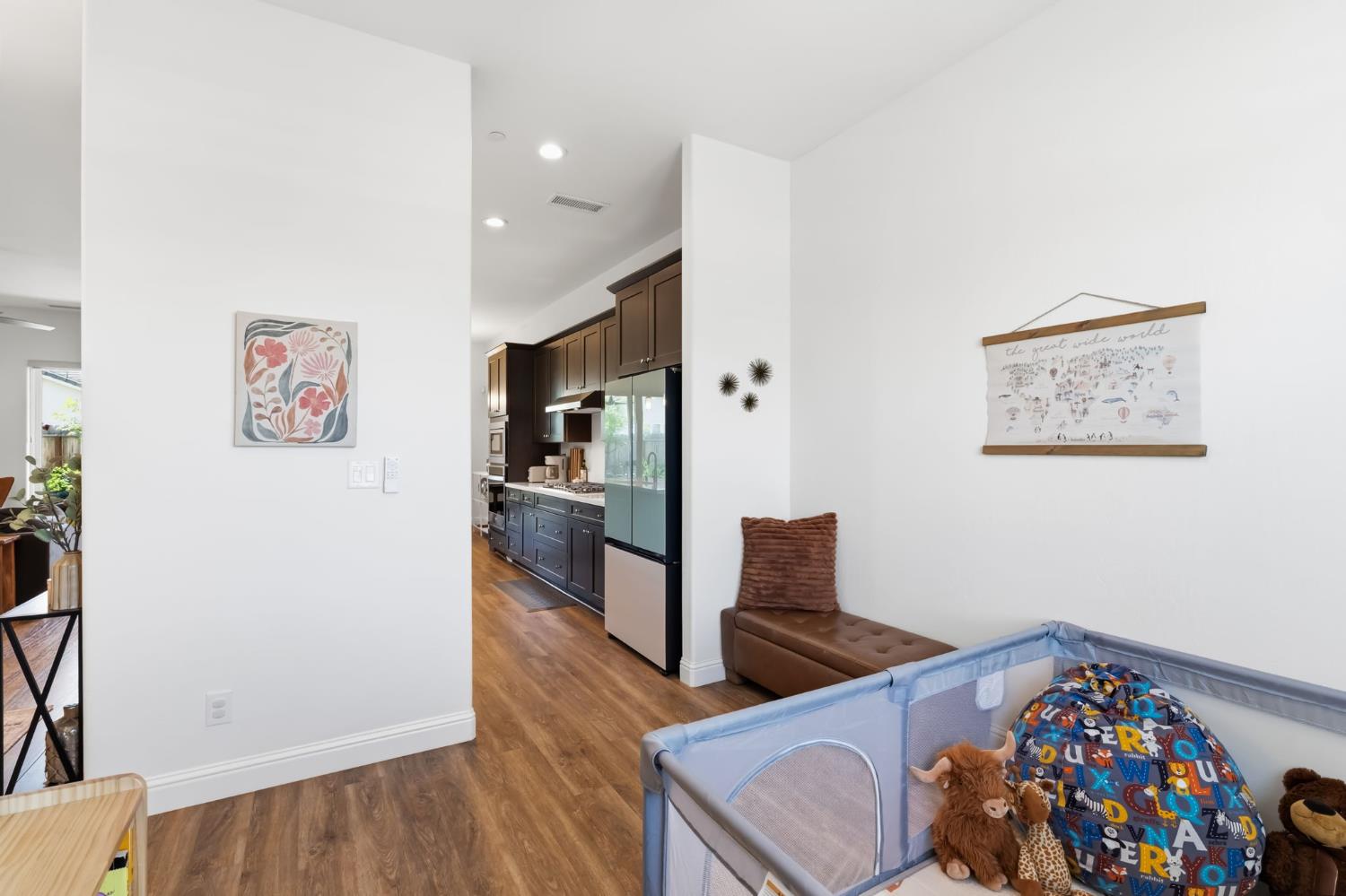 2100 Azalea St, Kingsburg, CA 93631