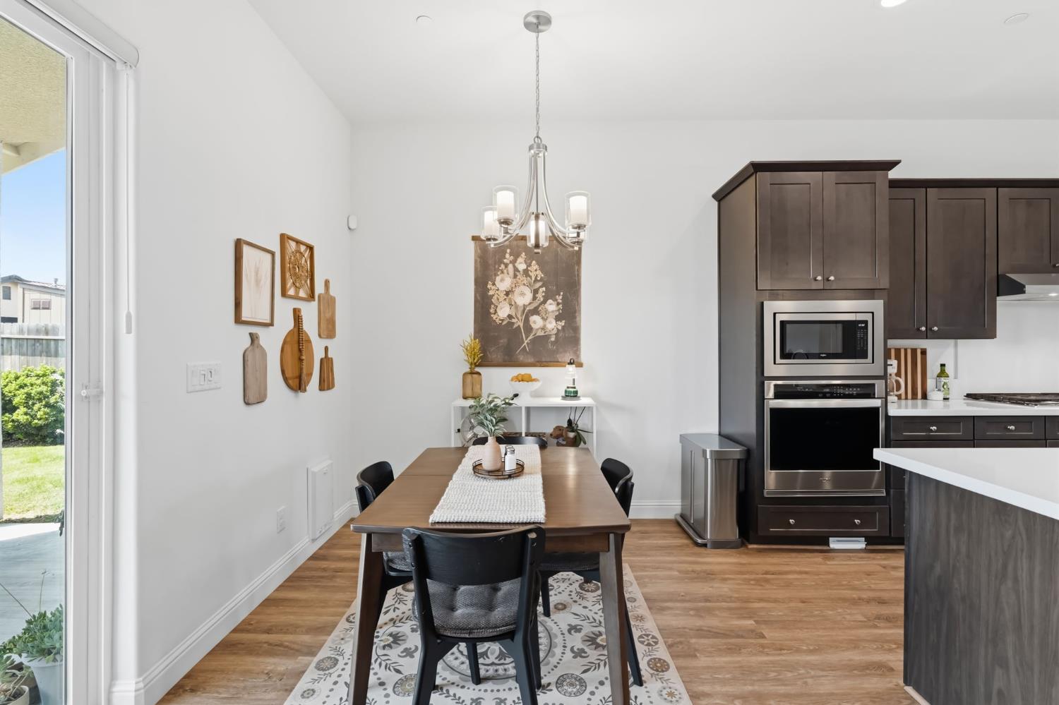 2100 Azalea St, Kingsburg, CA 93631