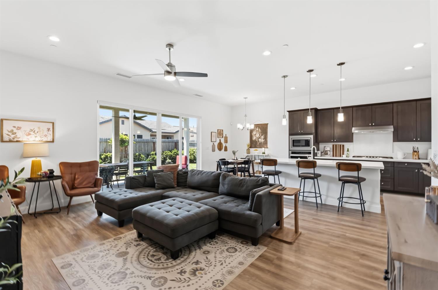 2100 Azalea St, Kingsburg, CA 93631