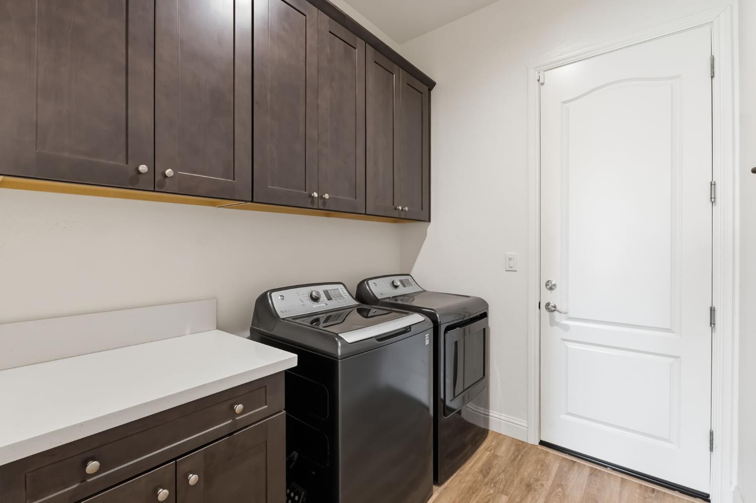 2100 Azalea St, Kingsburg, CA 93631