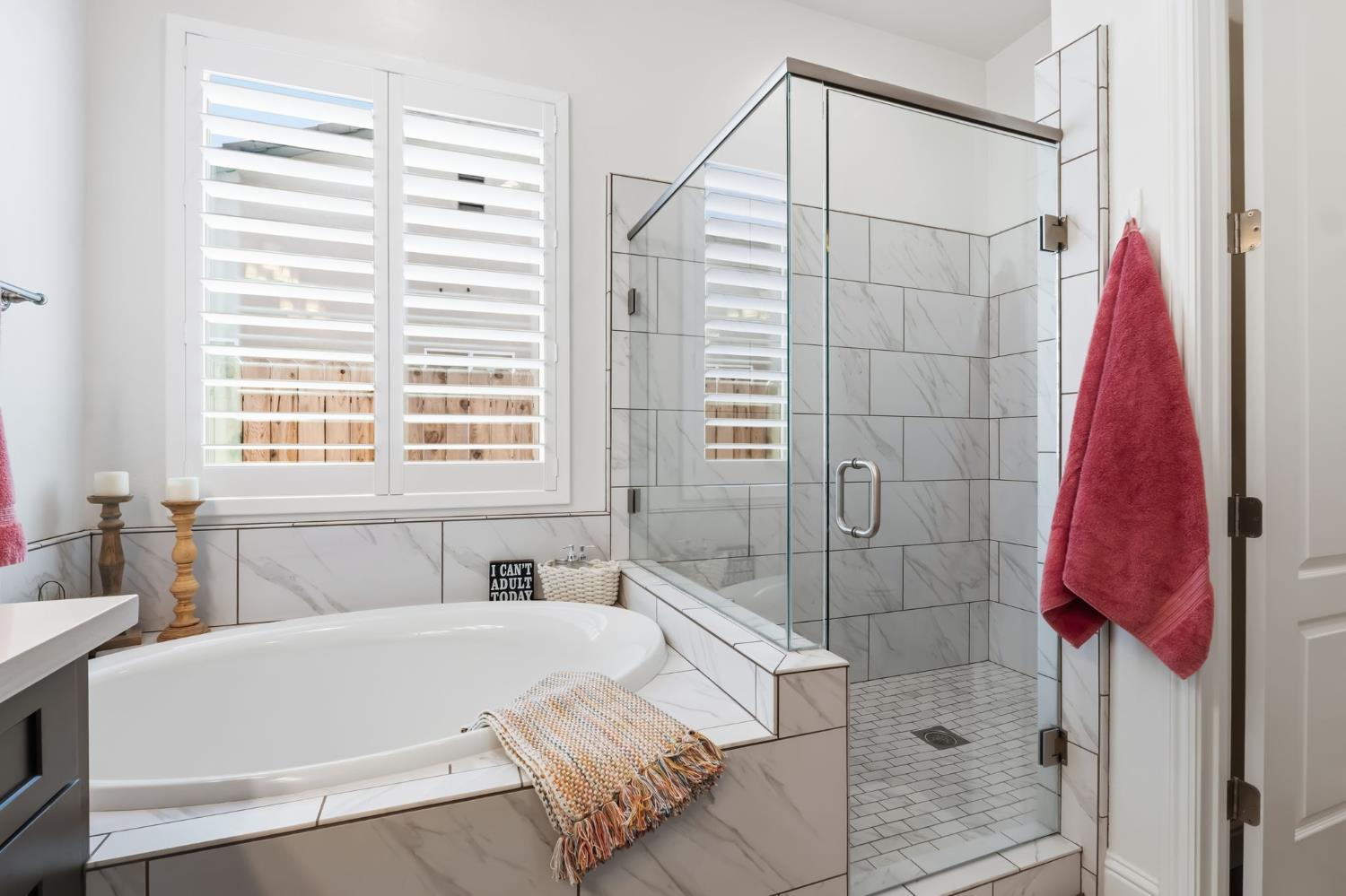 2100 Azalea St, Kingsburg, CA 93631