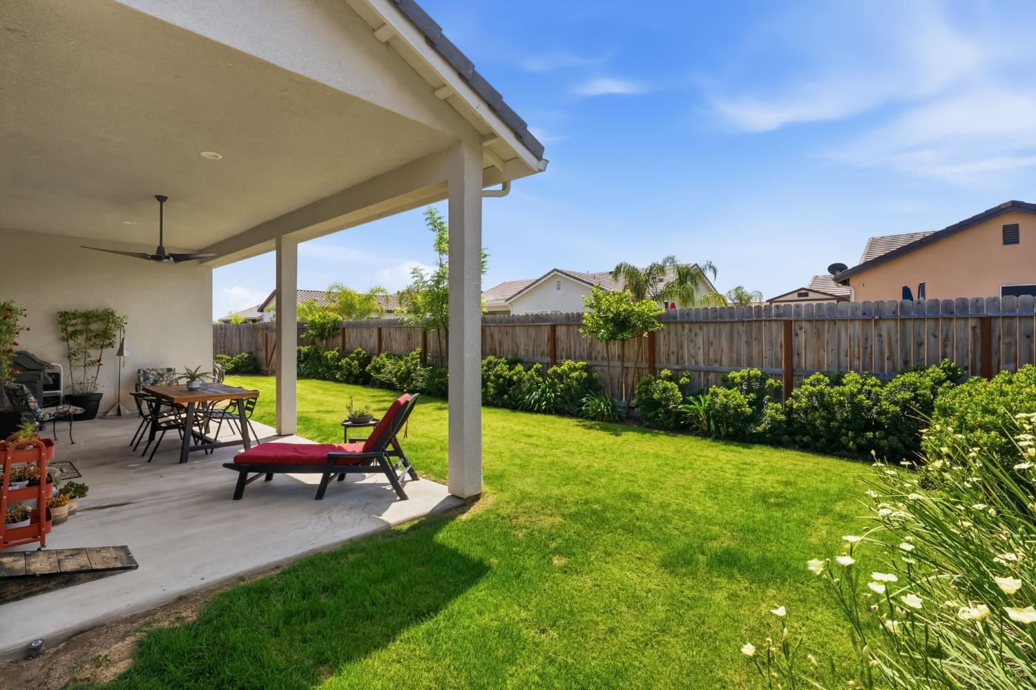 2100 Azalea St, Kingsburg, CA 93631