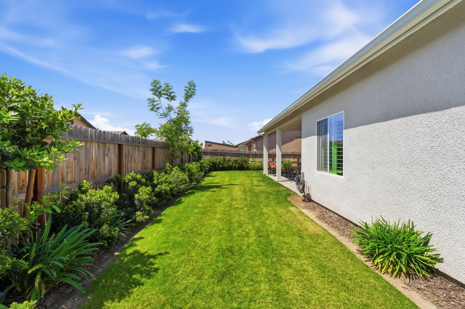 2100 Azalea St, Kingsburg, CA 93631