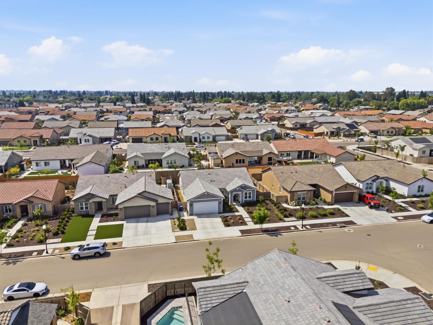 2100 Azalea St, Kingsburg, CA 93631