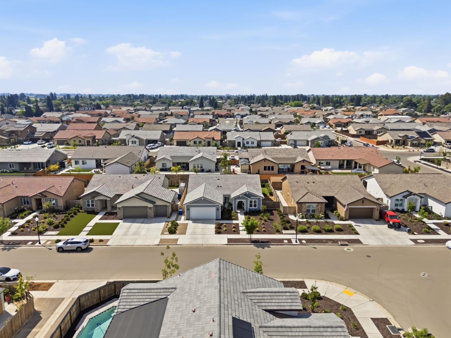 2100 Azalea St, Kingsburg, CA 93631