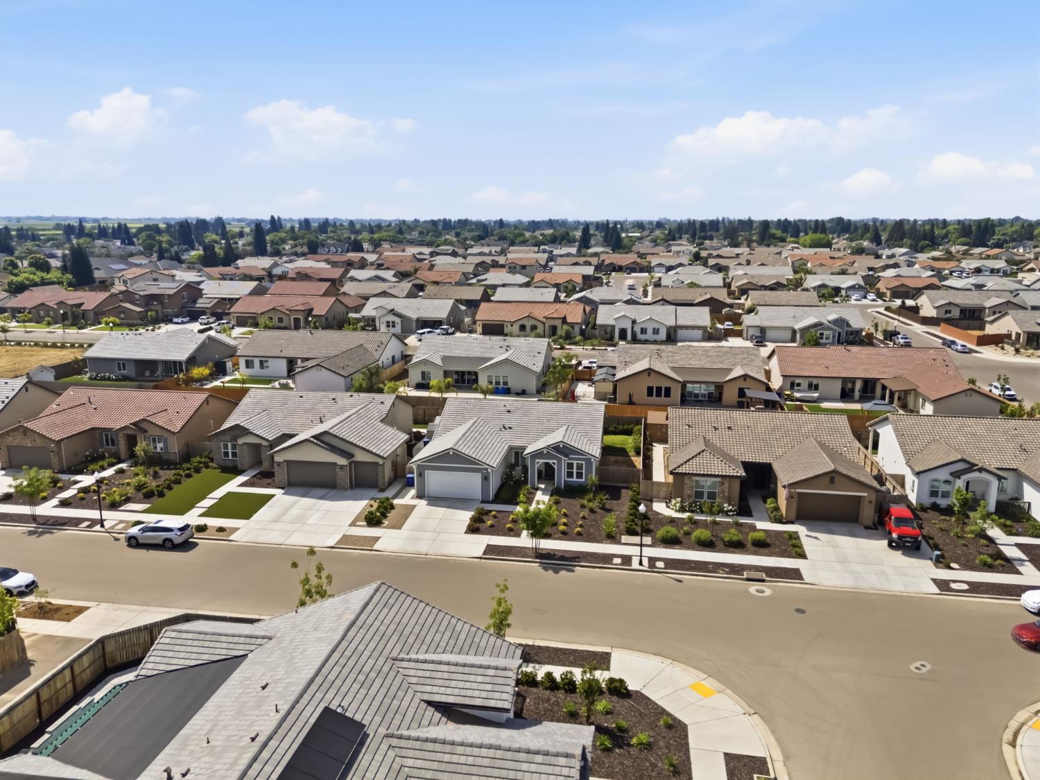 2100 Azalea St, Kingsburg, CA 93631