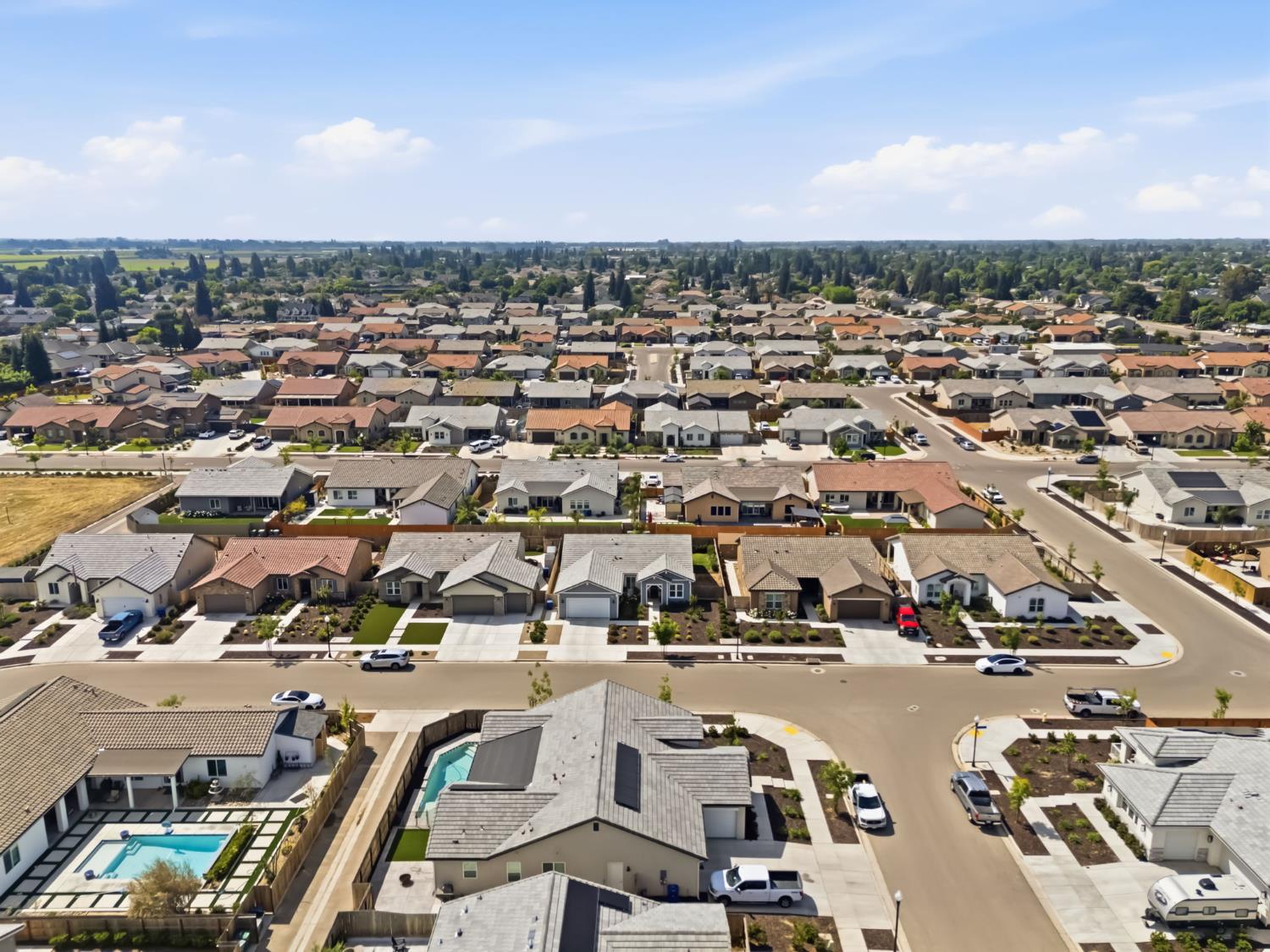 2100 Azalea St, Kingsburg, CA 93631