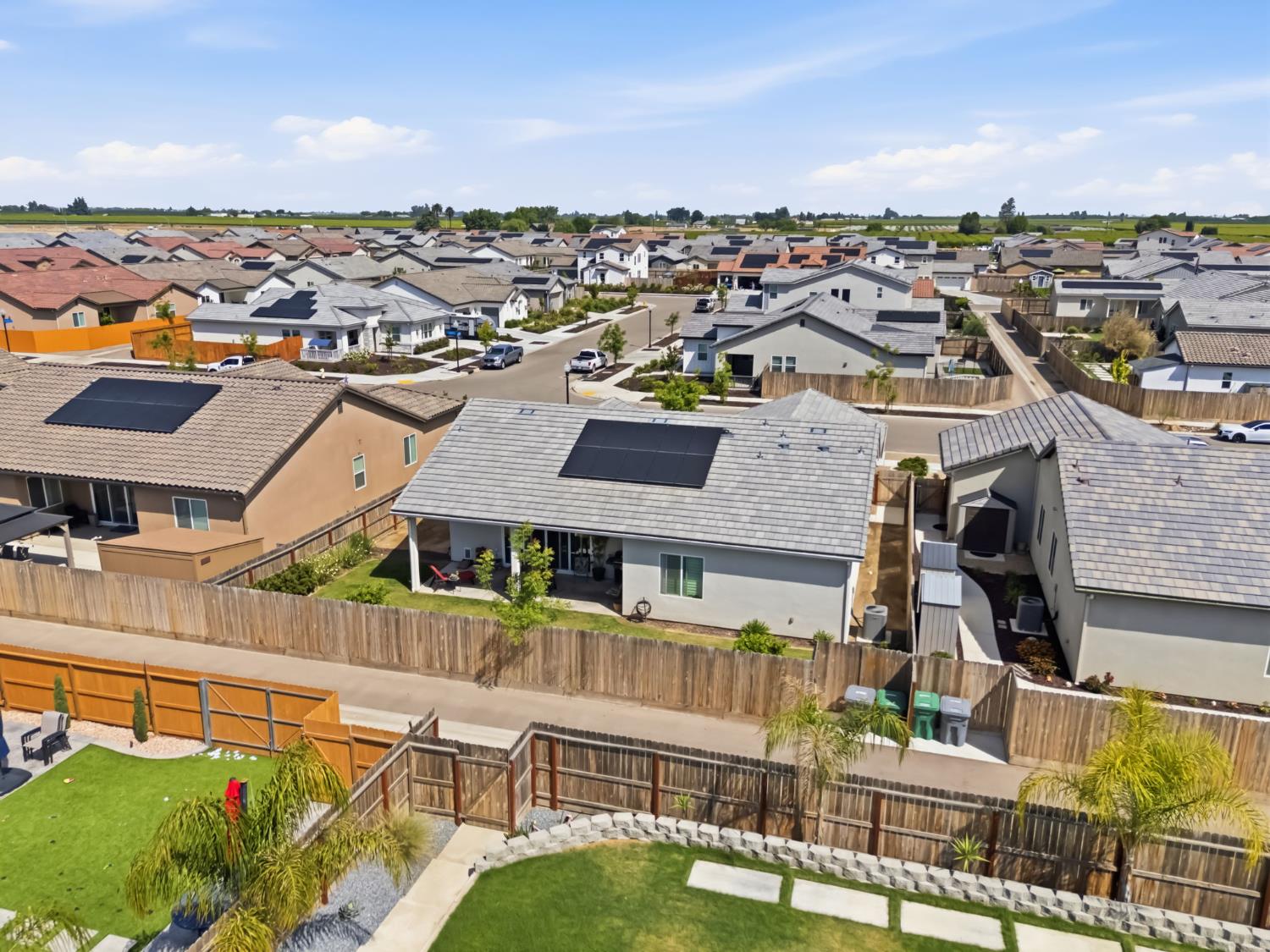 2100 Azalea St, Kingsburg, CA 93631