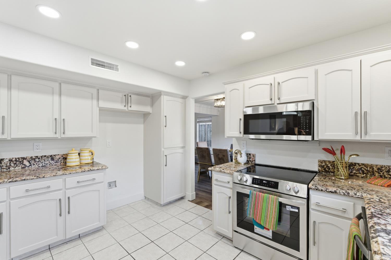 1839 E Cole, Fresno, CA 93720