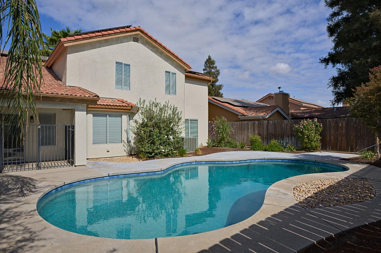 1839 E Cole, Fresno, CA 93720
