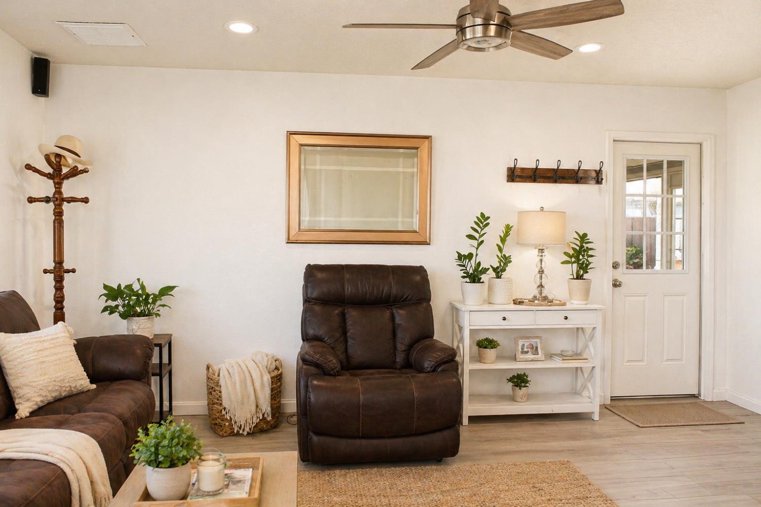 4487 N Argyle, Fresno, CA 93727