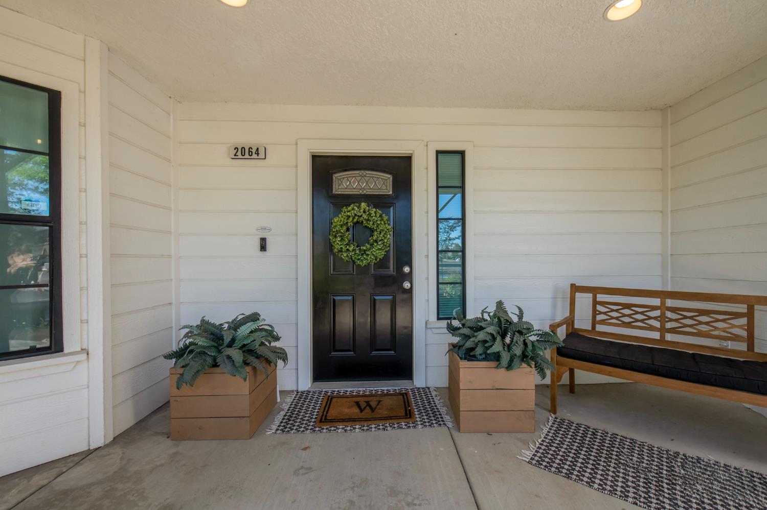 2064 Spruce Ave, Clovis, CA 93611