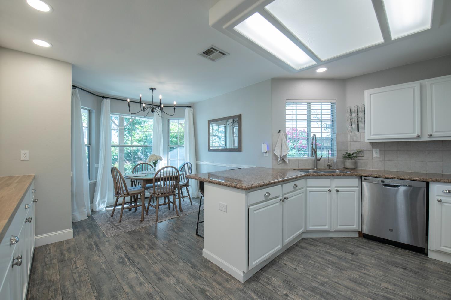 2064 Spruce Ave, Clovis, CA 93611