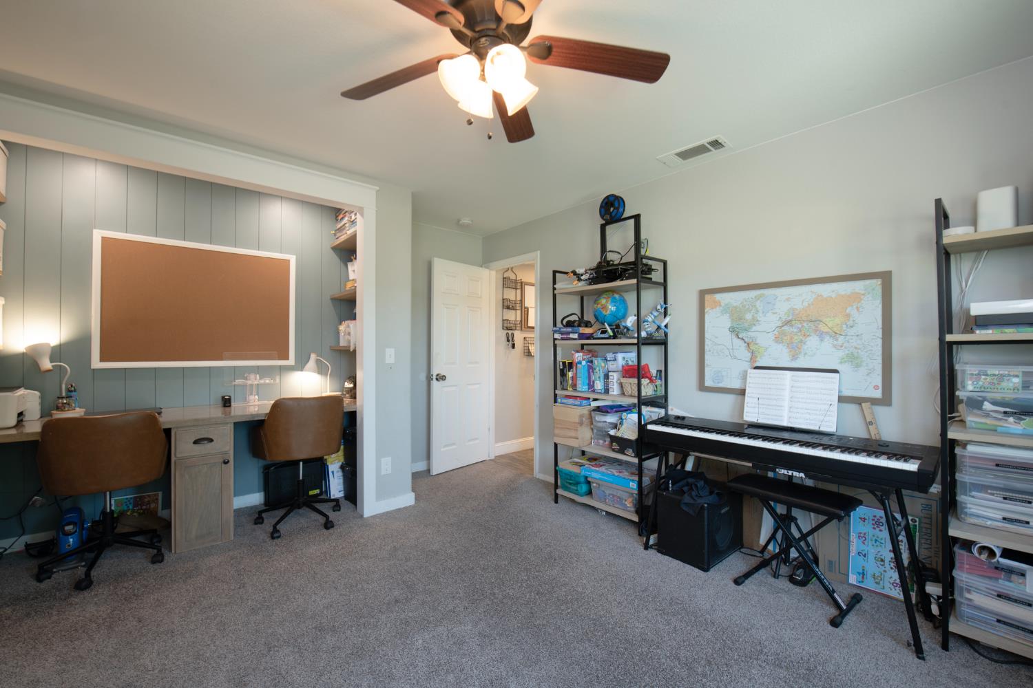 2064 Spruce Ave, Clovis, CA 93611