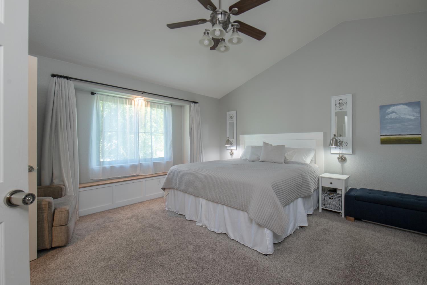 2064 Spruce Ave, Clovis, CA 93611